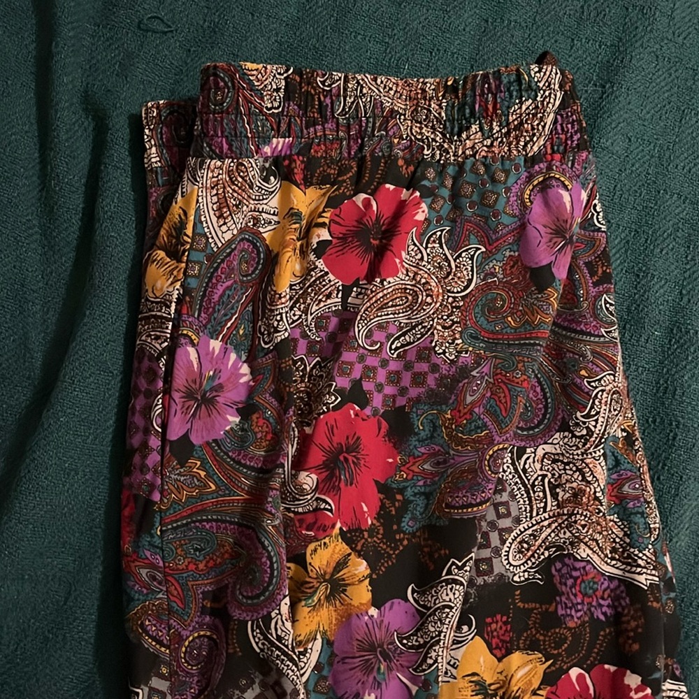 Vintage Flowy Maxi Skirt with Pockets